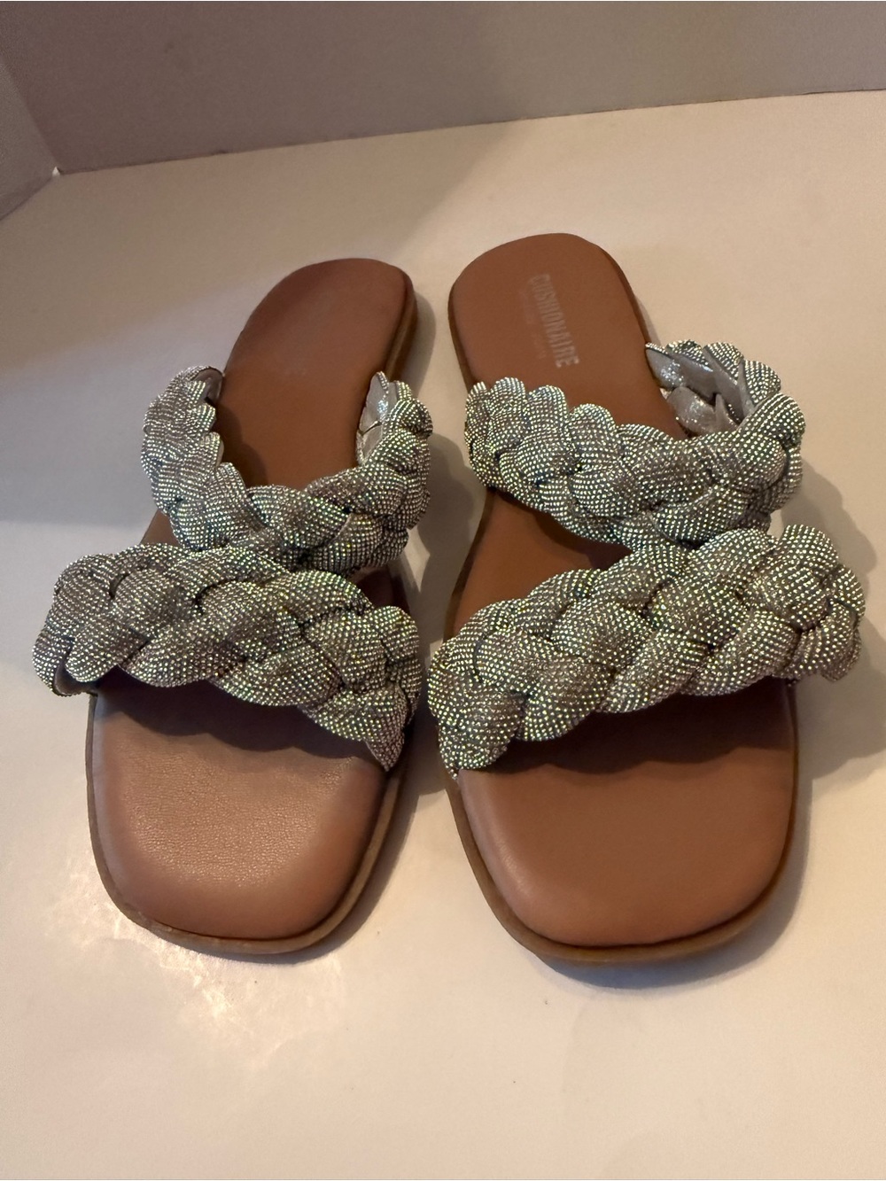 Cushionaire Braided Metallic Silver Slide Memory Foam Women’s Sandals Size 9.5